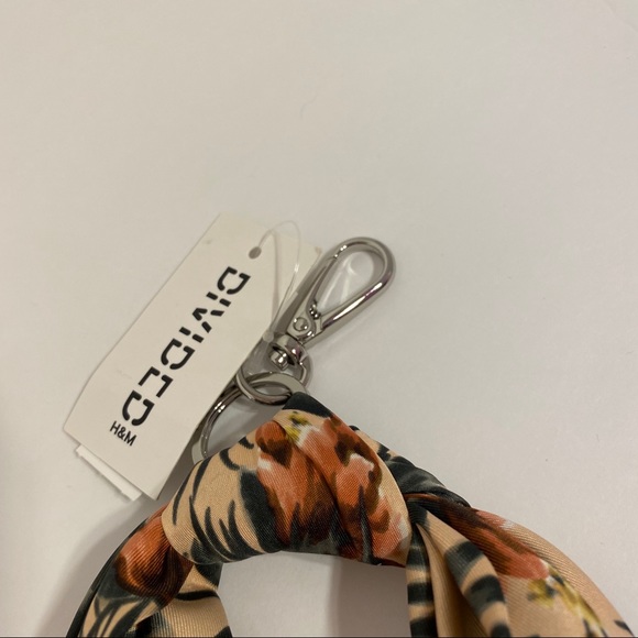 NWT H&M Hawaiian Floral Keychain Palm Pink - Picture 2 of 4